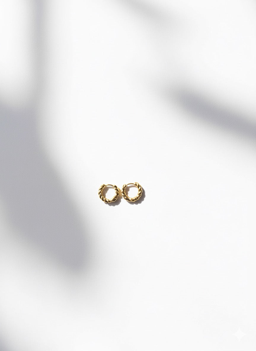 Riri twisted mini hoops